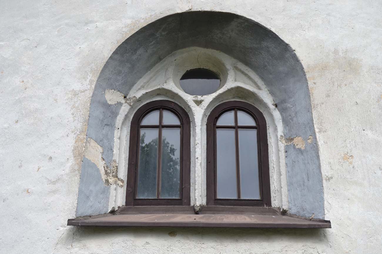 Democracy cover Tiny Jazernica - kościół św Barbary - Architektura średniowiecza i starożytności