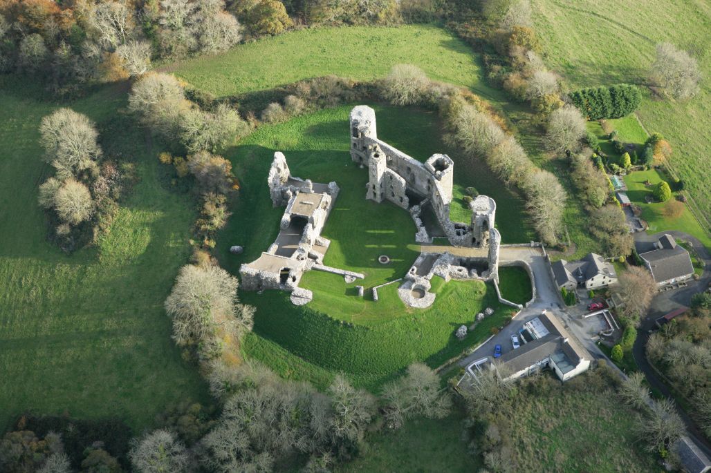 Llawhaden - castle - Ancient and medieval architecture